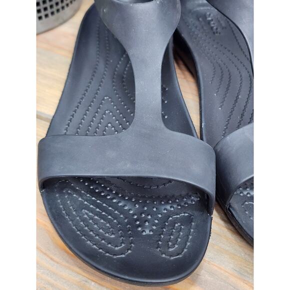 Crocs Women's Black T-Strap Comfort Sandals Casual Summer Shoes Size 9 - Picture 4 of 9